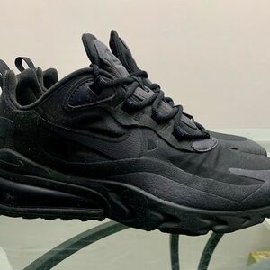 Nike Air max react 270 Triple Black& Gray Athletic Sneakers women 7.5